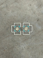 Load image into Gallery viewer, Desert Rose Halter Squares

