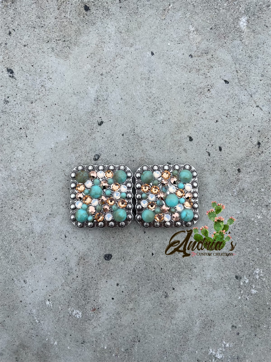 ‘Cluster’ Halter Set